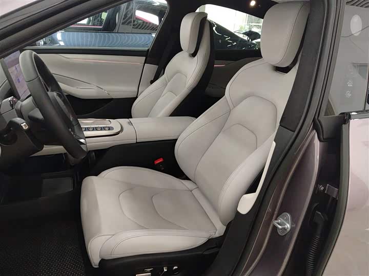 Фото 15 - Xiaomi SU7