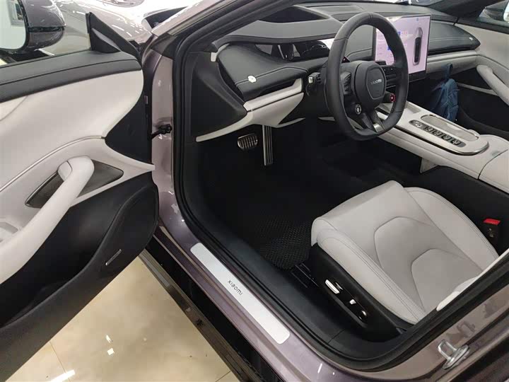 Фото 16 - Xiaomi SU7