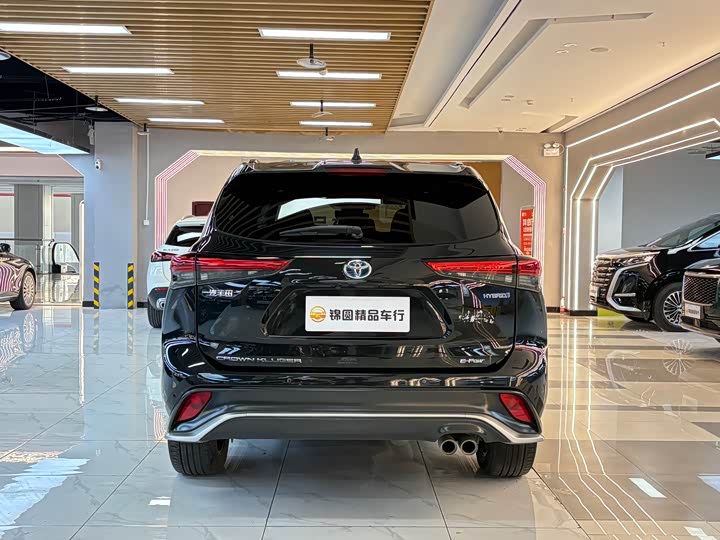 Фото 4 - Toyota Crown Kluger