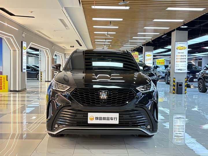 Фото 8 - Toyota Crown Kluger