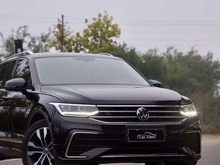 Фото 6 - Volkswagen Tiguan L Pro