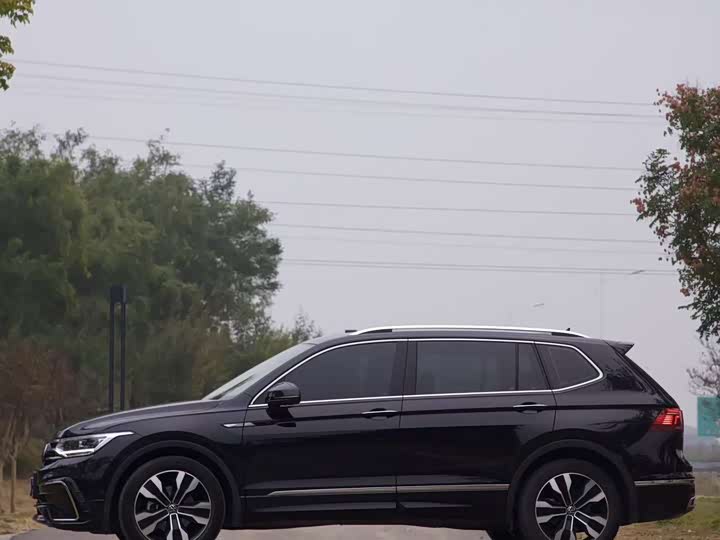 Фото 7 - Volkswagen Tiguan L Pro