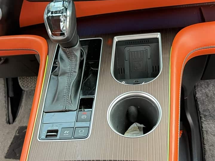 Фото 13 - Toyota Sienna