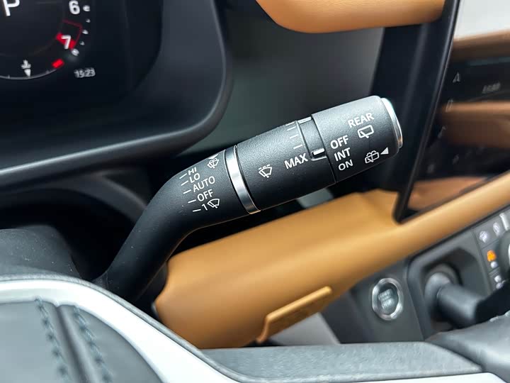 Фото 10 - Land Rover Defender