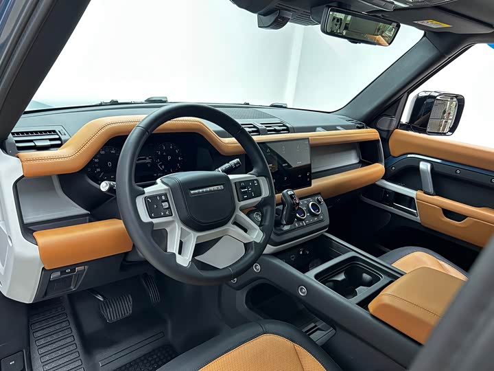 Фото 11 - Land Rover Defender