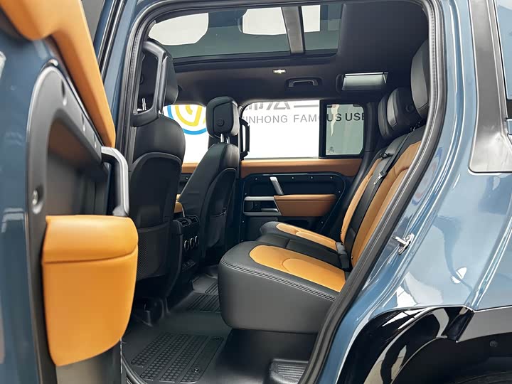 Фото 14 - Land Rover Defender