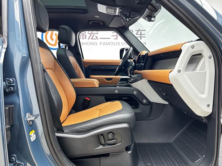 Фото 18 - Land Rover Defender