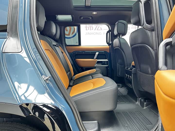 Фото 20 - Land Rover Defender