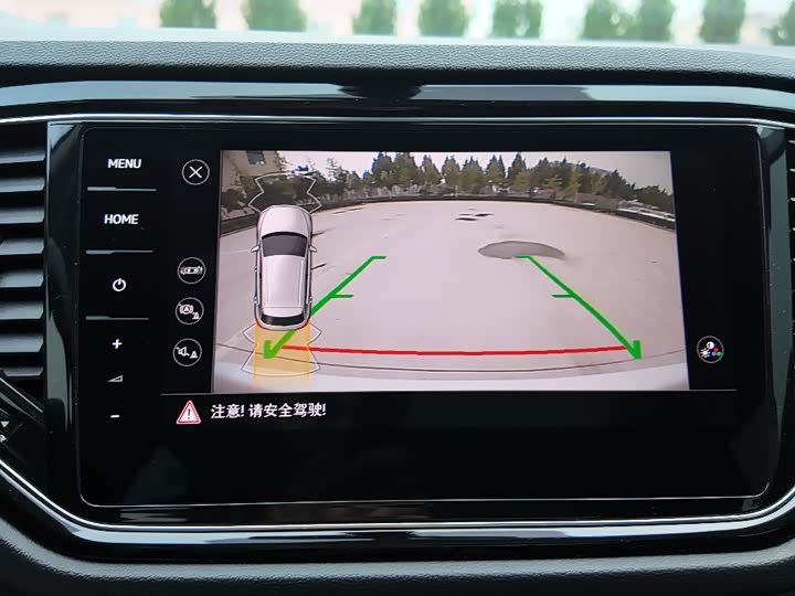 Фото 19 - Volkswagen T-Roc