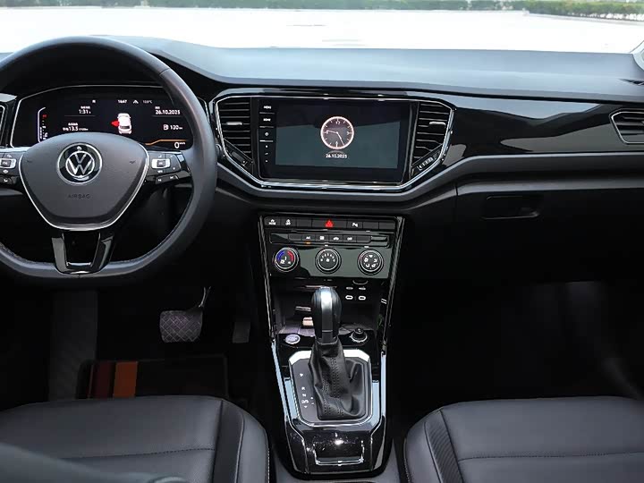 Фото 3 - Volkswagen T-Roc