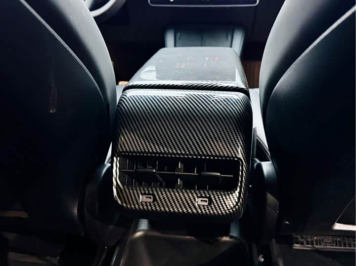 Фото 16 - Tesla Model Y