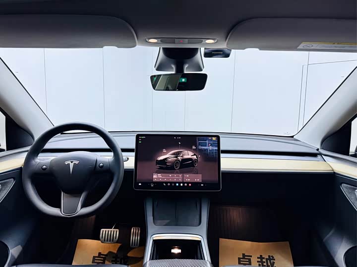 Фото 17 - Tesla Model Y