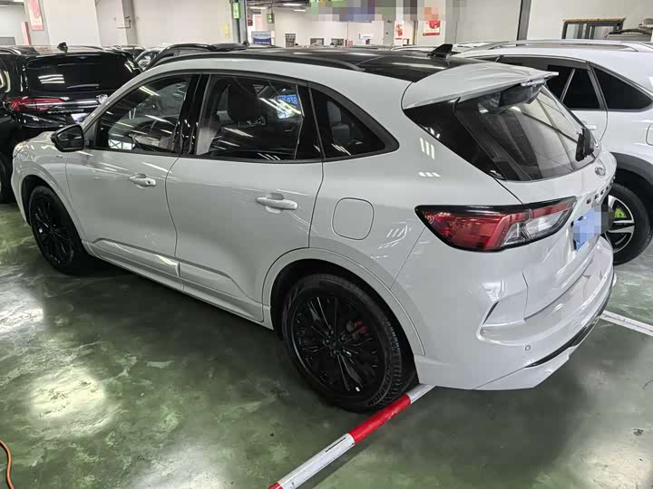 Фото 3 - Ford Escape