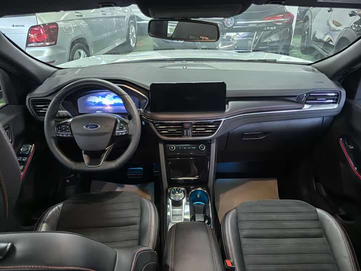 Фото 6 - Ford Escape