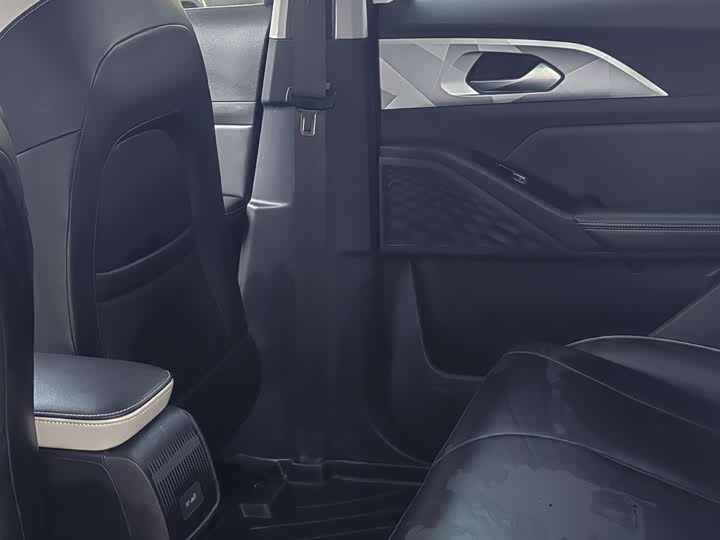 Фото 7 - Geely Geometry E Firefly