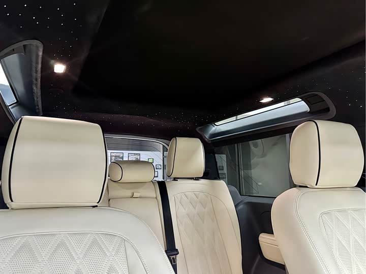 Фото 10 - Land Rover Defender