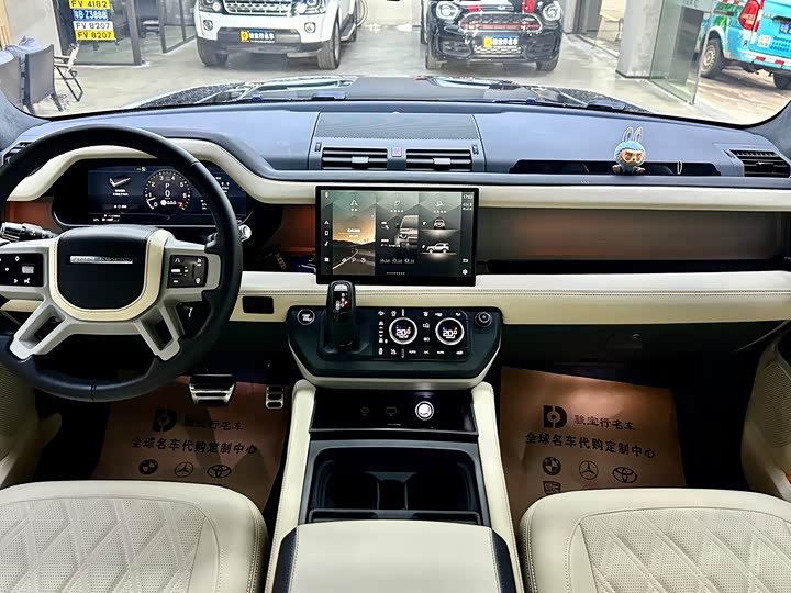 Фото 11 - Land Rover Defender