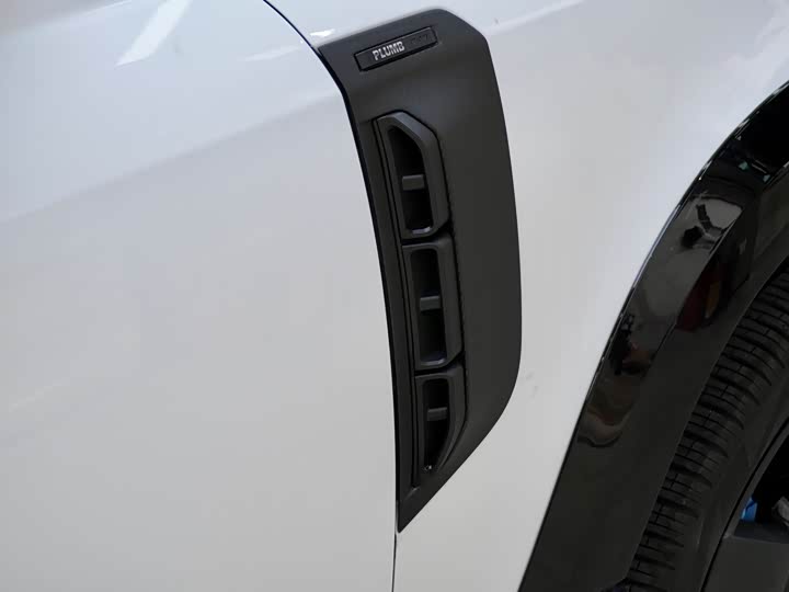 Фото 16 - Land Rover Defender