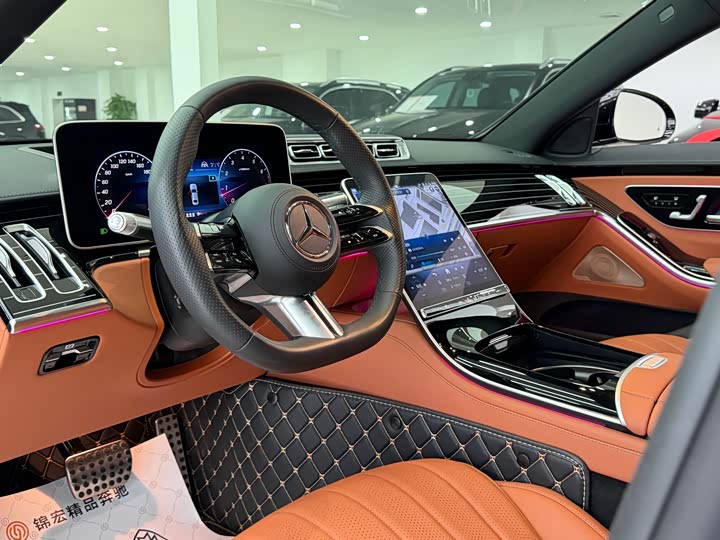 Фото 17 - Mercedes-Benz S-Class