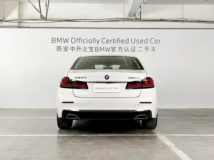 Фото 19 - BMW 5 Series