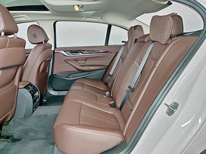 Фото 8 - BMW 5 Series