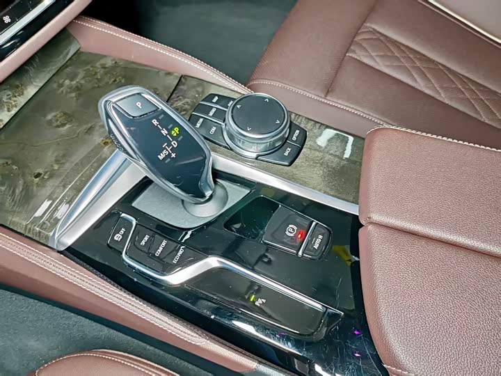 Фото 9 - BMW 5 Series