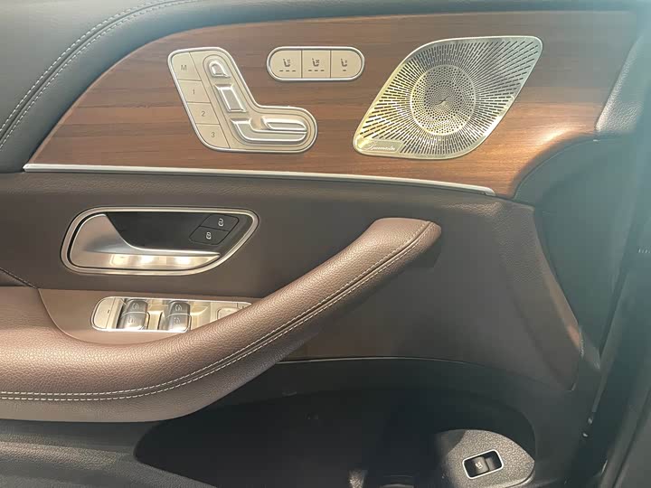 Фото 10 - Mercedes-Benz GLS-Class