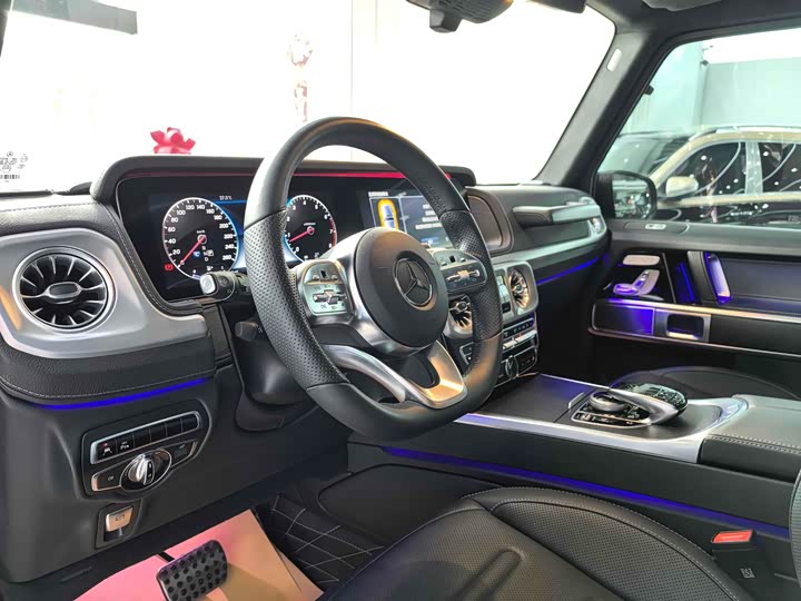 Фото 5 - Mercedes-Benz G-Class