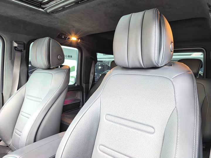 Фото 6 - Mercedes-Benz G-Class