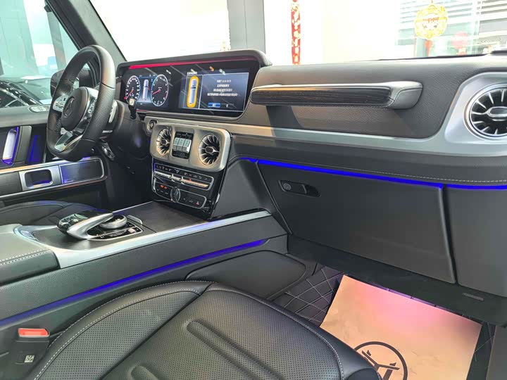 Фото 9 - Mercedes-Benz G-Class