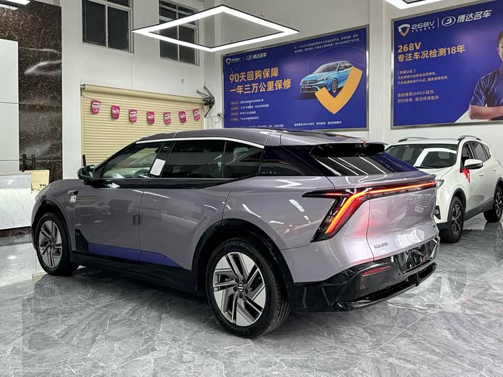 Фото 4 - HiPhi Y