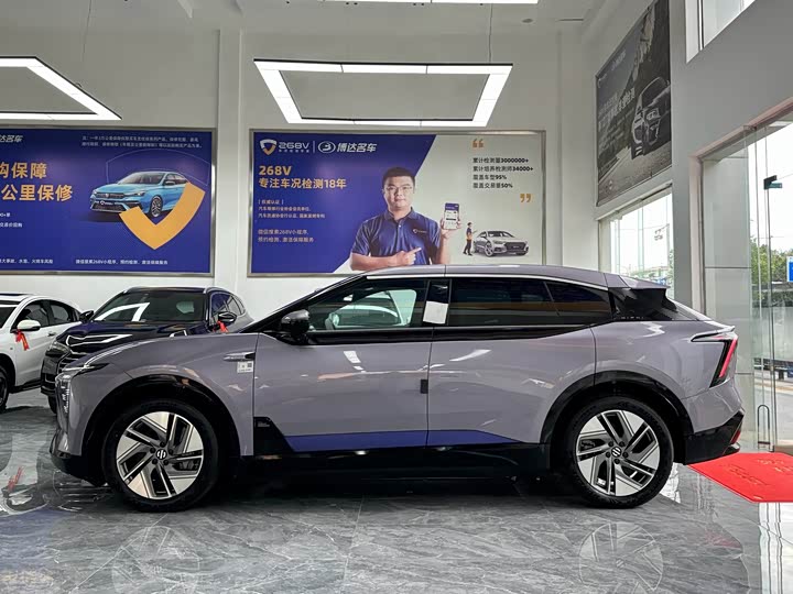 Фото 7 - HiPhi Y