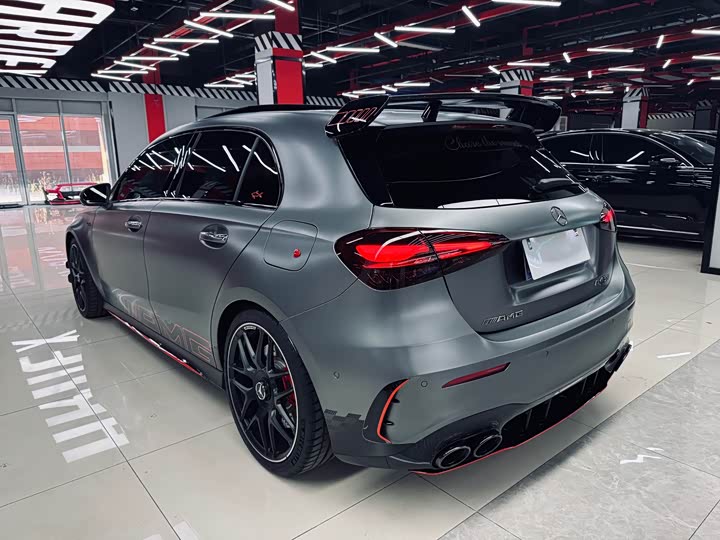 Фото 12 - Mercedes-Benz A-Class AMG