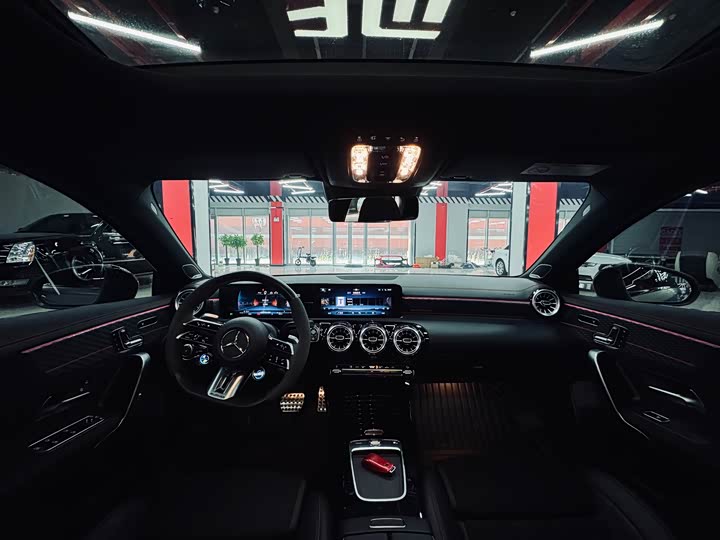 Фото 30 - Mercedes-Benz A-Class AMG