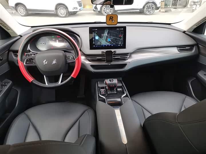 Фото 10 - Hongqi E-QM5