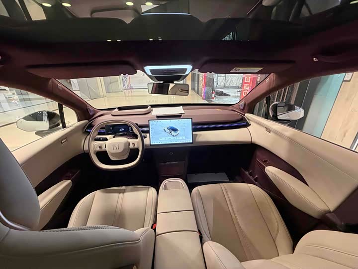 Фото 3 - Zeekr X