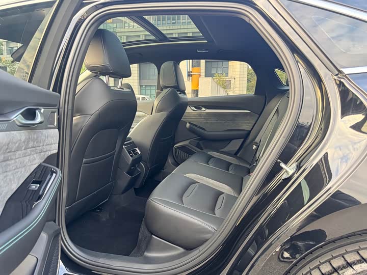 Фото 13 - Geely Preface