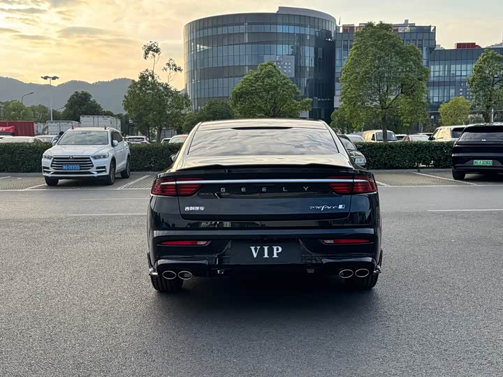 Фото 6 - Geely Preface