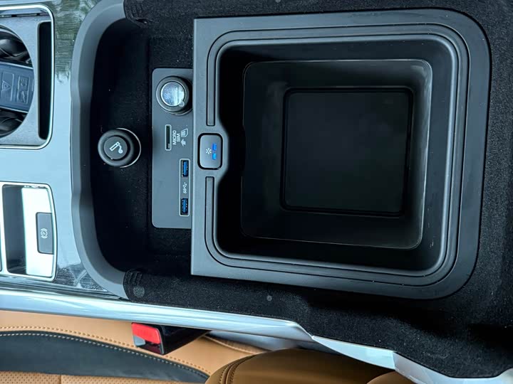 Фото 16 - Land Rover Range Rover Sport