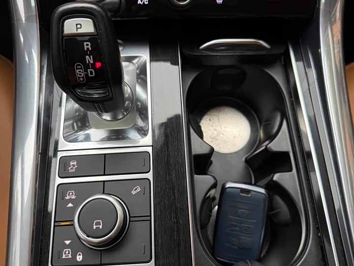 Фото 18 - Land Rover Range Rover Sport