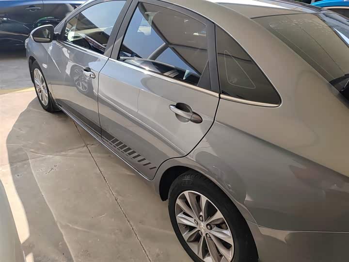 Фото 5 - Chevrolet Monza