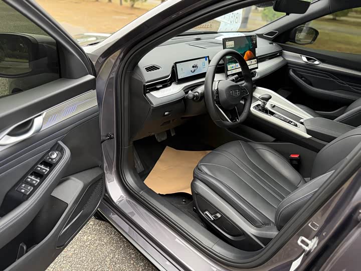 Фото 12 - Geely Preface