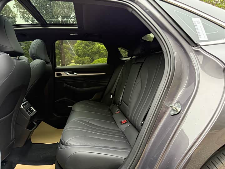 Фото 13 - Geely Preface