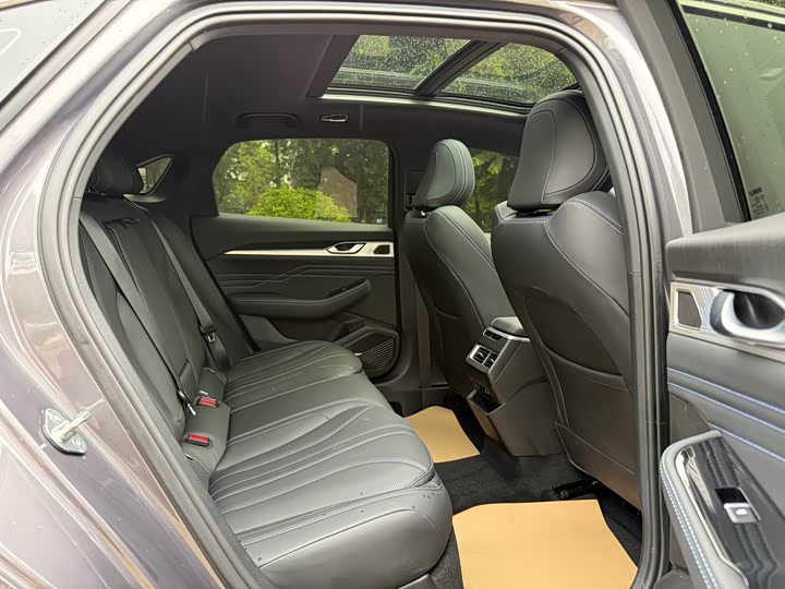 Фото 14 - Geely Preface