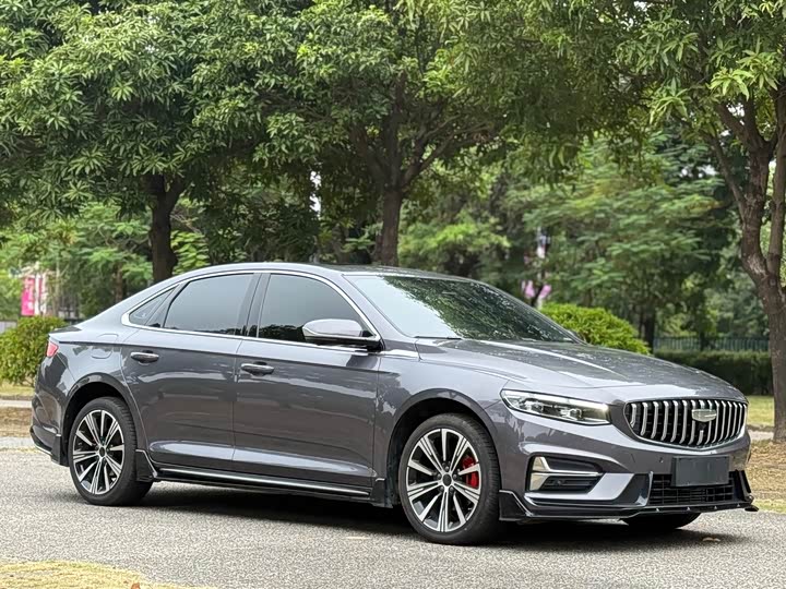 Фото 3 - Geely Preface