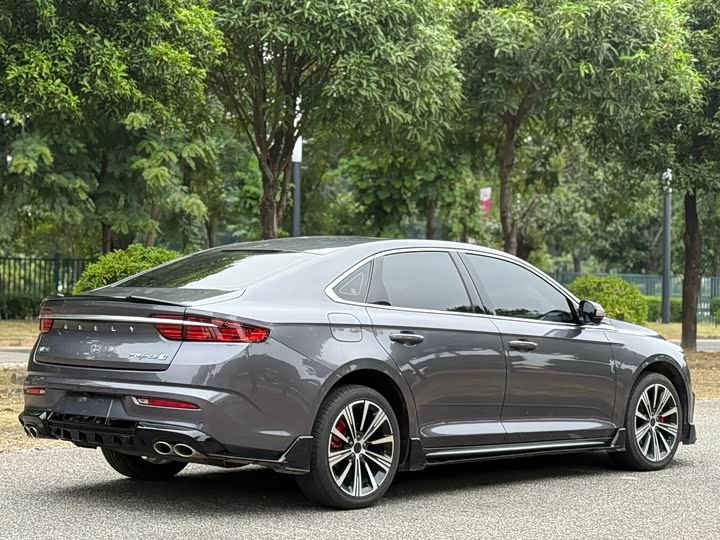 Фото 6 - Geely Preface