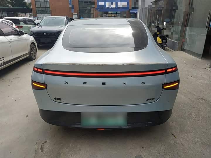 Фото 8 - XPeng P7