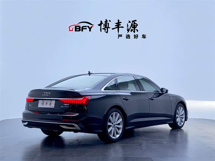 Фото 4 - Audi A6L