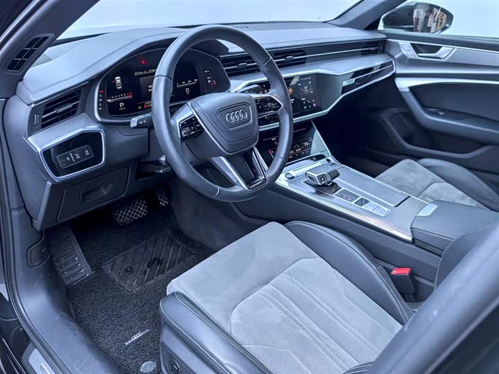 Фото 9 - Audi A6L