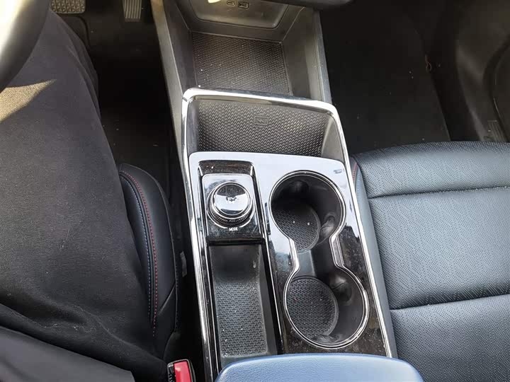 Фото 14 - Chevrolet Equinox Plus